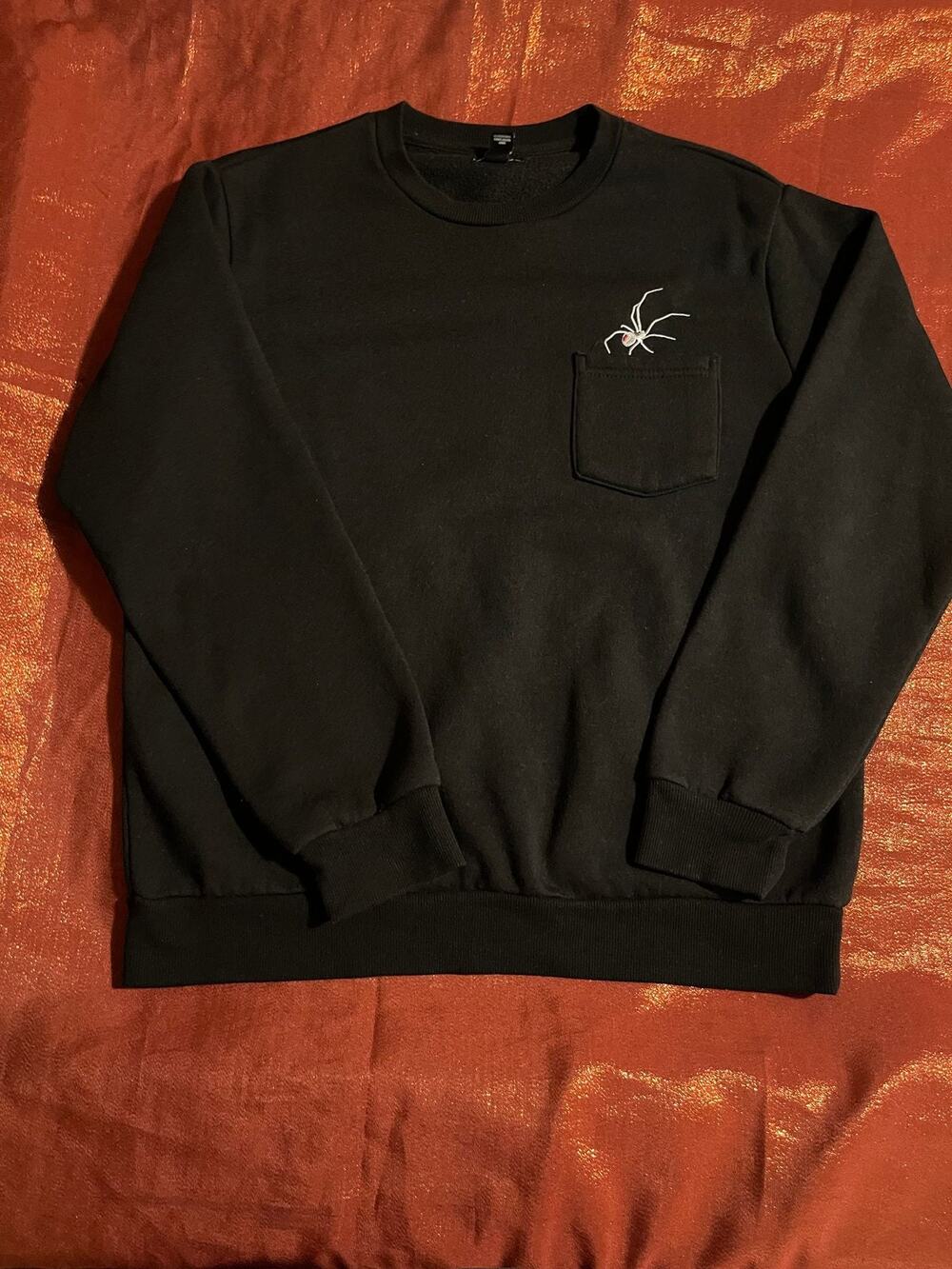 Forever 21 Sweatshirt Mens M Black Crewneck Chest Pocket Spider Embroidered